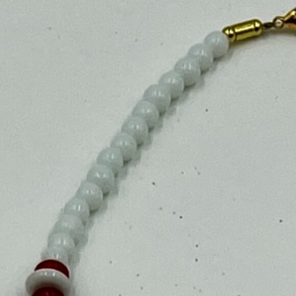 Unique Handcrafted Women's Necklace with Elegant Beadwork - Picture 8 of 9